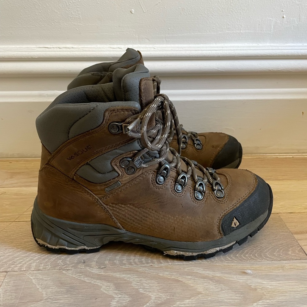 Vasque St. Elias GTX Leather Hiking Boot